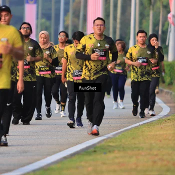 Runner Photo 6992587