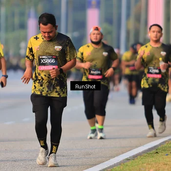 Runner Photo 6992737