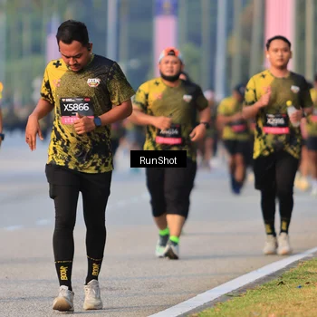 Runner Photo 6992738
