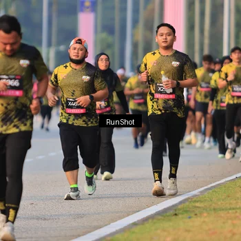 Runner Photo 6992743
