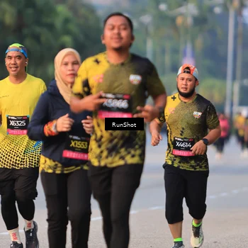 Runner Photo 6992773