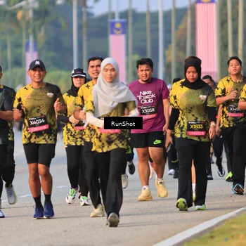 Runner Photo 6992826