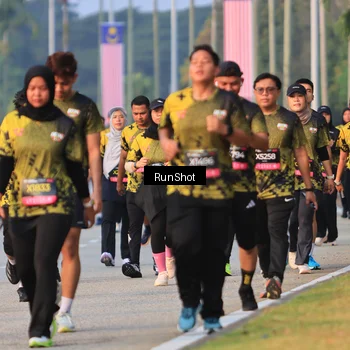 Runner Photo 6992864