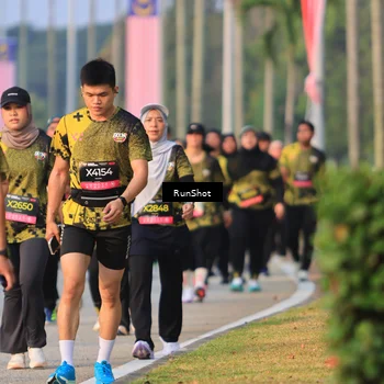 Runner Photo 6992909