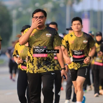 Runner Photo 6992916
