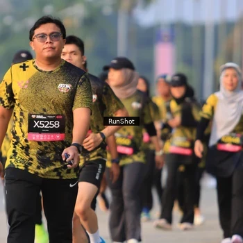 Runner Photo 6992919