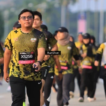 Runner Photo 6992921