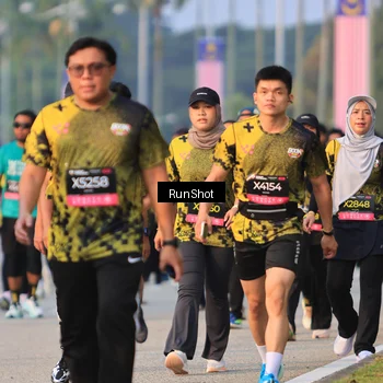 Runner Photo 6992936
