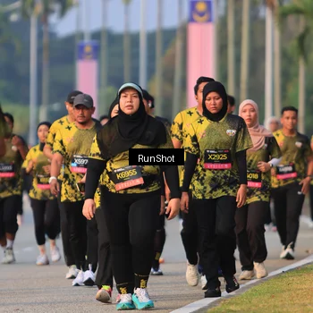 Runner Photo 6993013