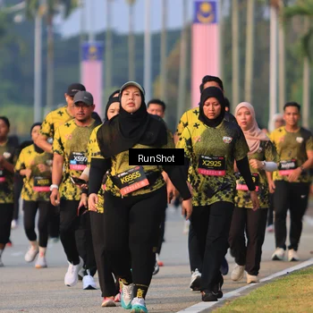 Runner Photo 6993015