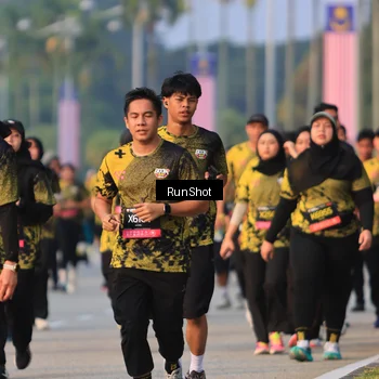 Runner Photo 6993022