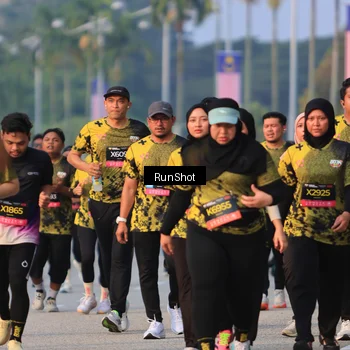 Runner Photo 6993026