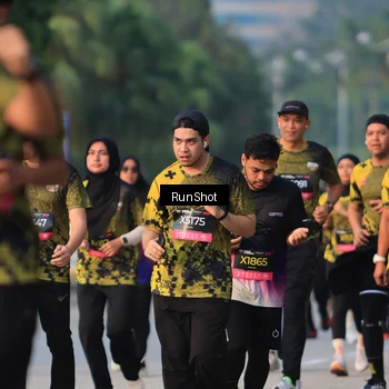 Runner Photo 6993032