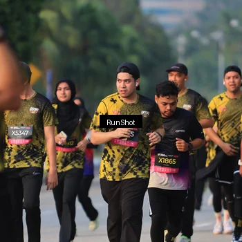 Runner Photo 6993033