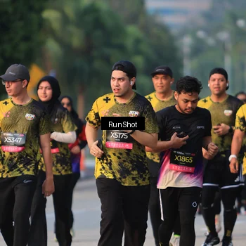 Runner Photo 6993037