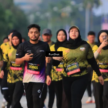 Runner Photo 6993049