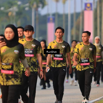 Runner Photo 6993069