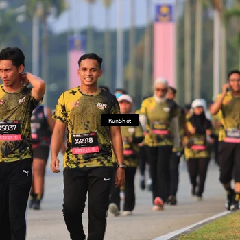 Runner Photo 6993101