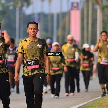 Runner Photo 6993104