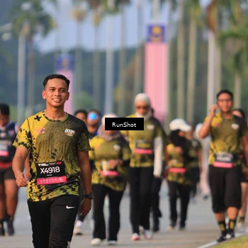 Runner Photo 6993107