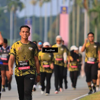 Runner Photo 6993110