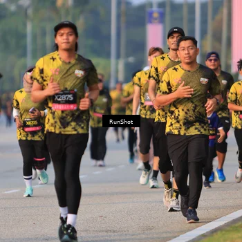 Runner Photo 6993192