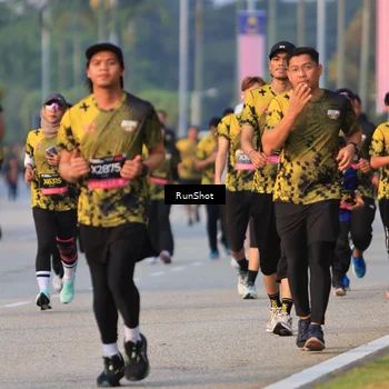 Runner Photo 6993199