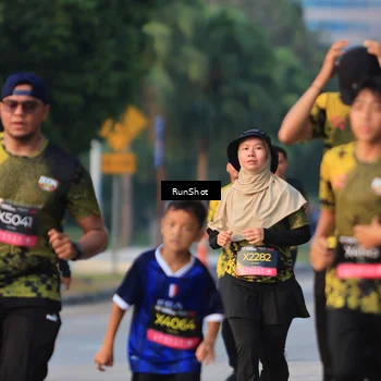 Runner Photo 6993245