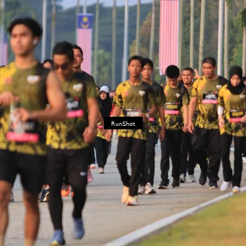 Runner Photo 6993276