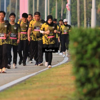 Runner Photo 6993289