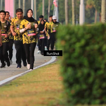 Runner Photo 6993297