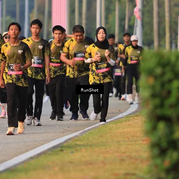 Runner Photo 6993299