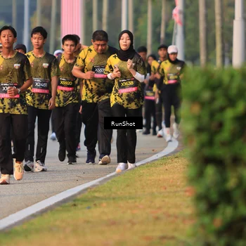 Runner Photo 6993305