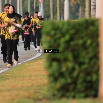 Runner Photo 6993306