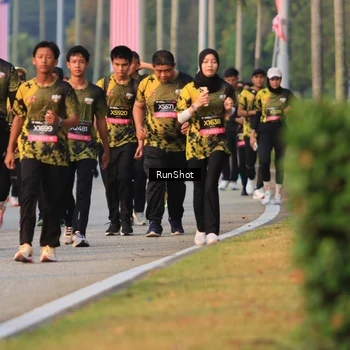 Runner Photo 6993307