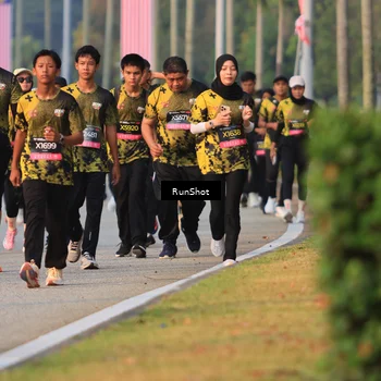 Runner Photo 6993308