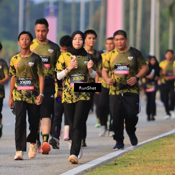 Runner Photo 6993312