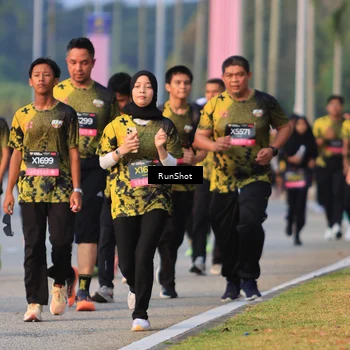 Runner Photo 6993314