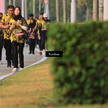 Runner Photo 6993318