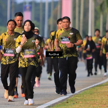 Runner Photo 6993321