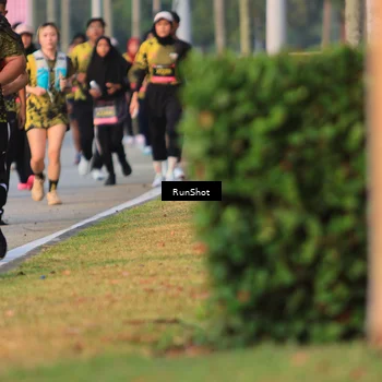 Runner Photo 6993341
