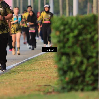Runner Photo 6993343