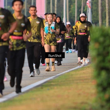 Runner Photo 6993351