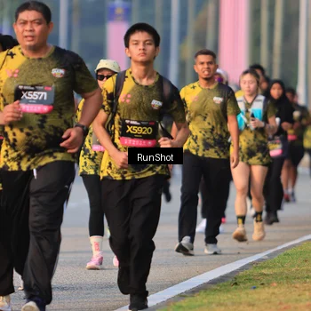 Runner Photo 6993355