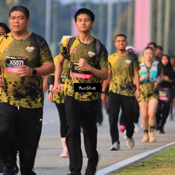 Runner Photo 6993360
