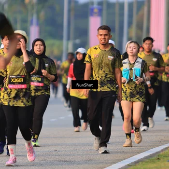 Runner Photo 6993389