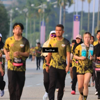 Runner Photo 6993391