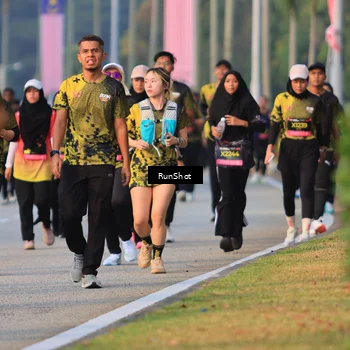 Runner Photo 6993393