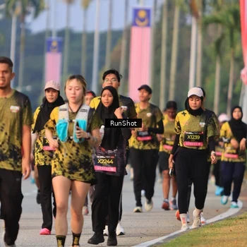 Runner Photo 6993401