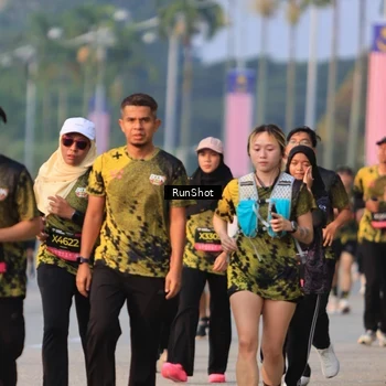 Runner Photo 6993404